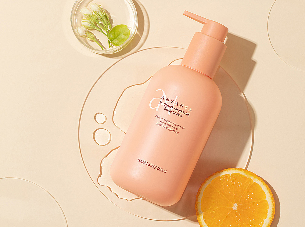 Dior“羽衣霓裳”杠上花西子,国际大牌也想做“中国风” Dior“羽衣霓裳”杠上花西子,国际大牌也想做“中国风”