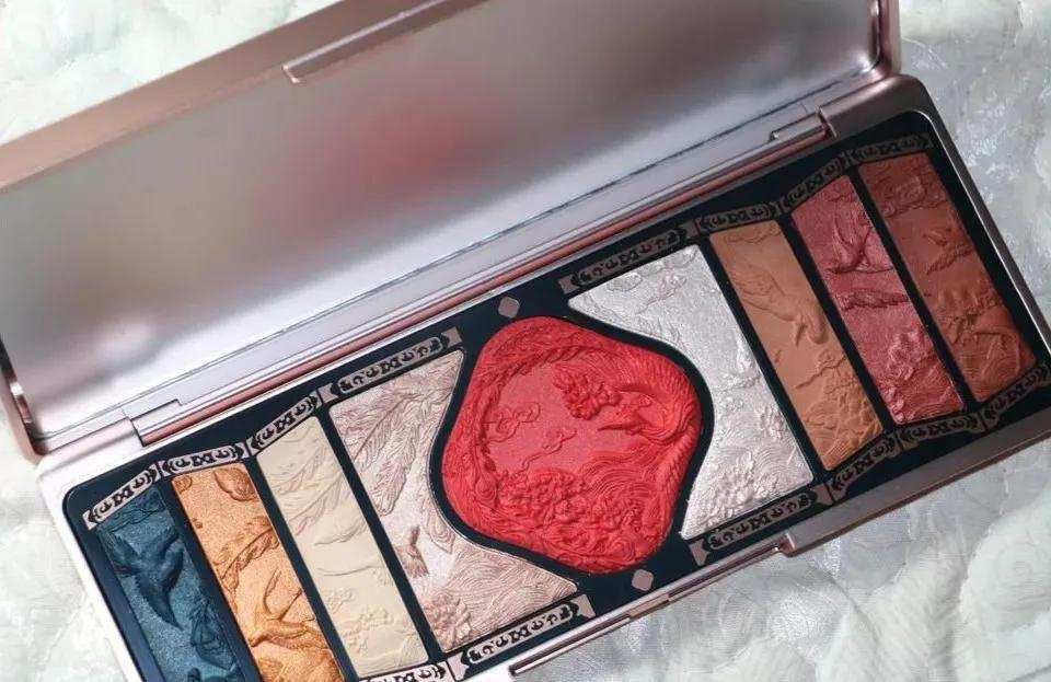 国货化妆品的“蝶变”之路 国货化妆品的“蝶变”之路