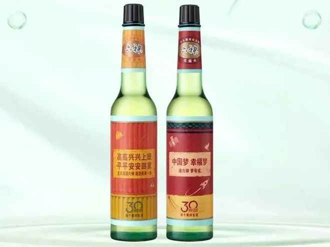 爷青回!六神换包装了?这设计真“考古”! 爷青回!六神换包装了?这设计真“考古”!