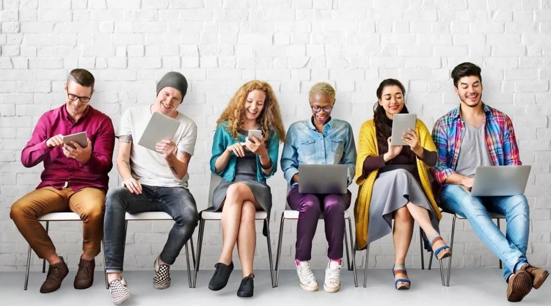 化妆品一路向贵,但你的脸真的价值百万吗? 化妆品一路向贵,但你的脸真的价值百万吗?